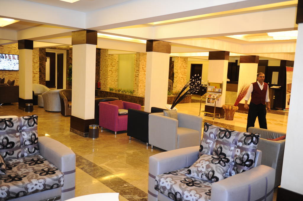 Hotelier Suites Riyadh Ngoại thất bức ảnh