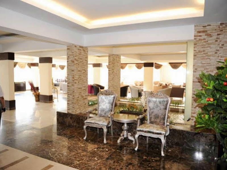Hotelier Suites Riyadh Ngoại thất bức ảnh