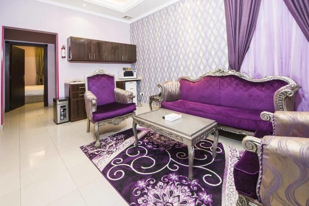 Hotelier Suites Riyadh Ngoại thất bức ảnh