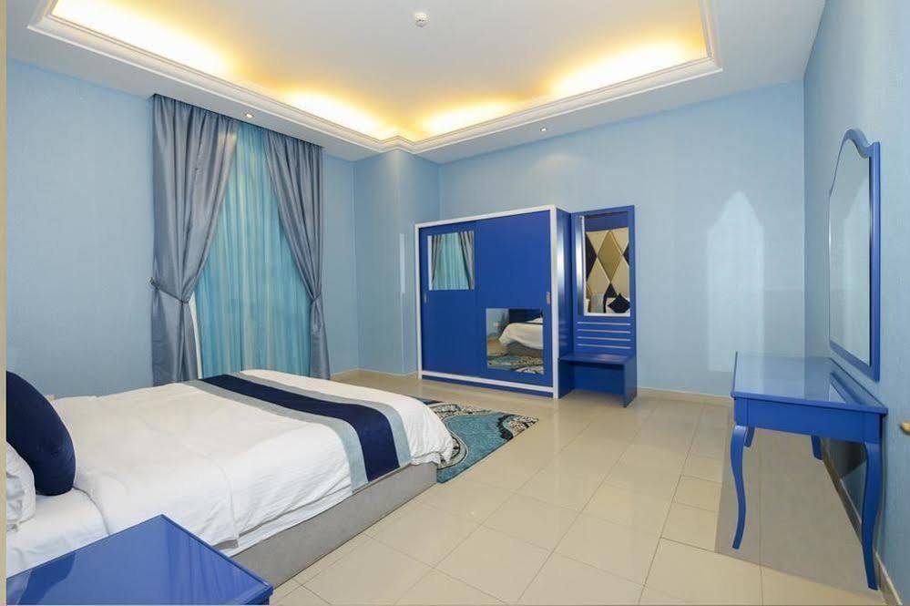 Hotelier Suites Riyadh Ngoại thất bức ảnh